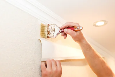 Pose de papier peint à Sainte-Ruffine — revêtements muraux et toiles de verre
